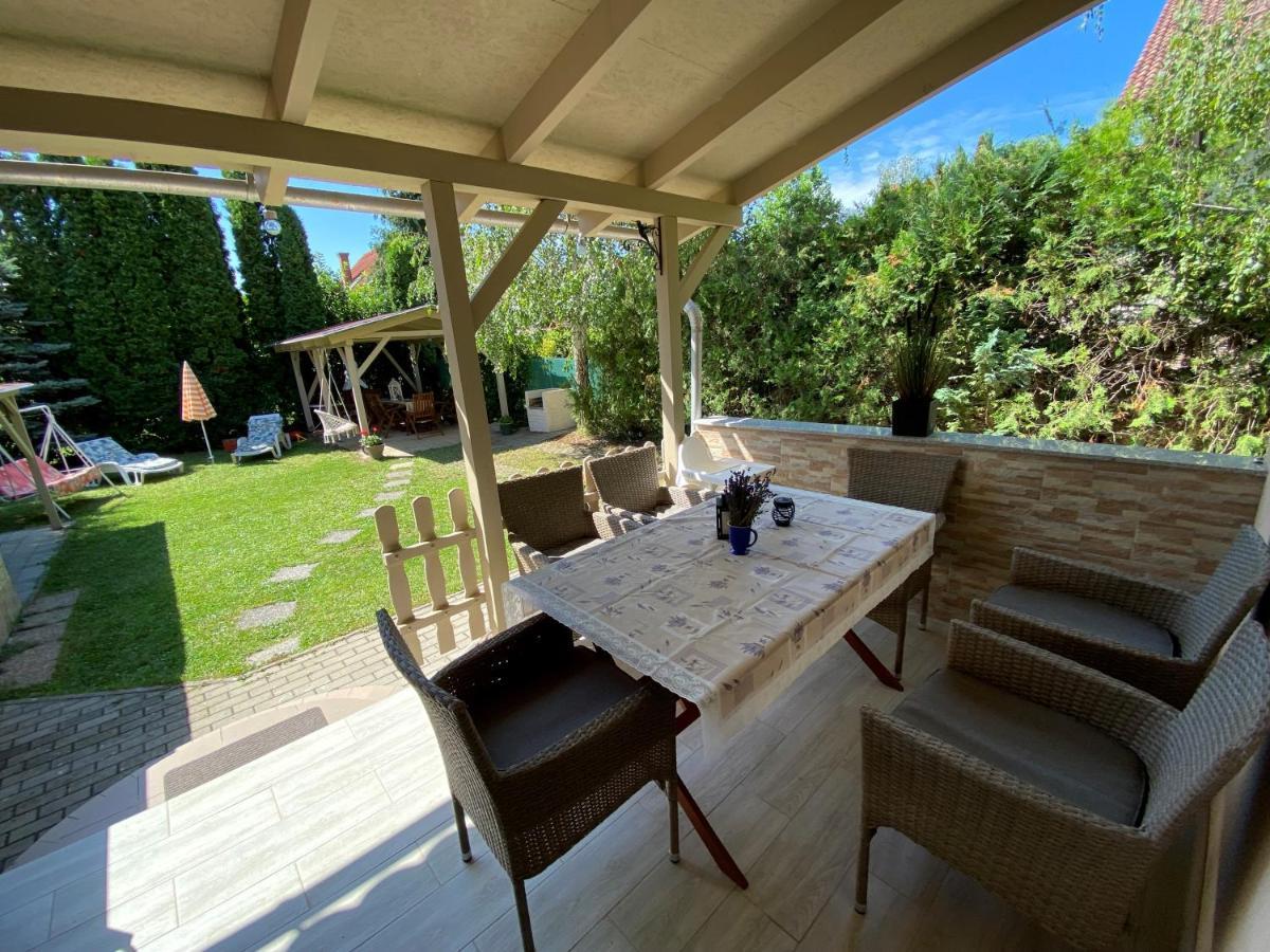 Sommer Ferienhaus Balatonszarszo Extérieur photo