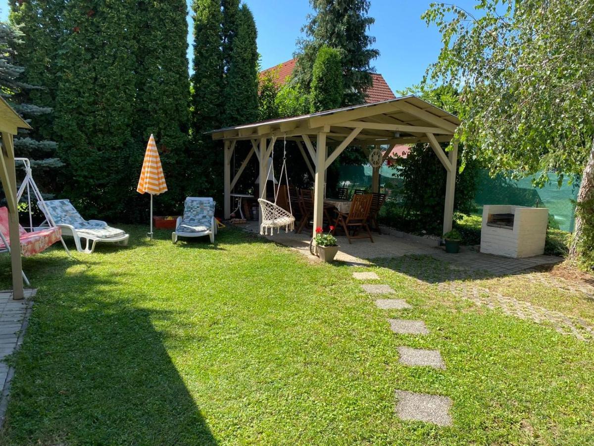 Sommer Ferienhaus Balatonszarszo Extérieur photo